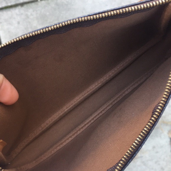 Authentic Louis Vuitton Pochette - Picture 11 of 13